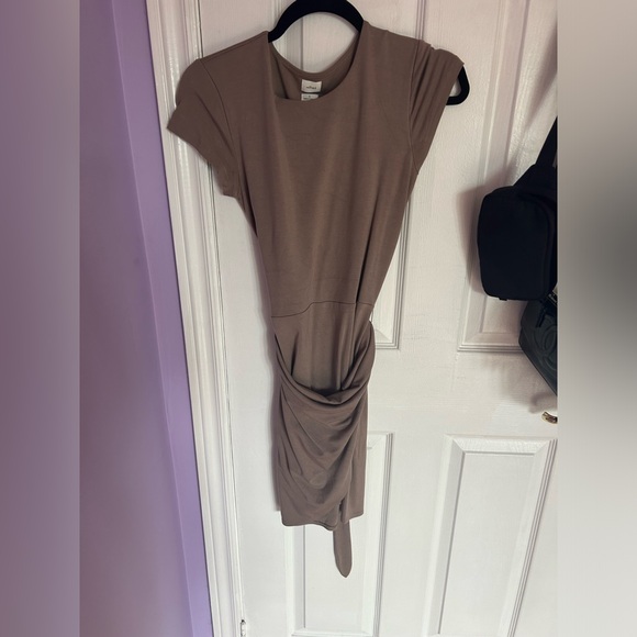 Aritzia/Wilfred Lune Dress in Nomad Taupe - Picture 4 of 4